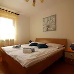 Διαμέρισμα Charmantes Mit Privatem Balkon, Privatparkplatz, Wifi Und Nur 700 Meter Zum *