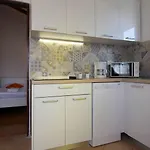 Charmantes Mit Privatem Balkon, Privatparkplatz, Wifi Und Nur 700 Meter Zum Διαμέρισμα *