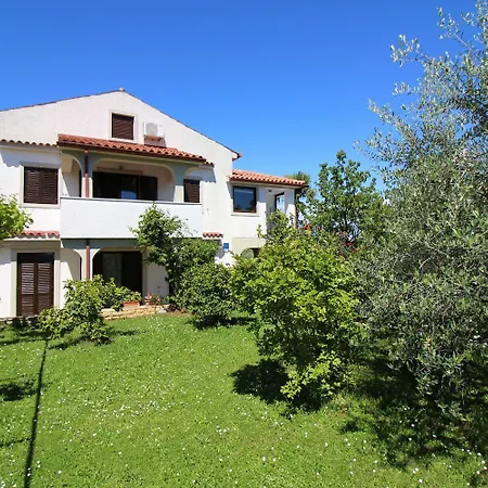 Charmantes Mit Privatem Balkon, Privatparkplatz, Wifi Und Nur 700 Meter Zum * Porec